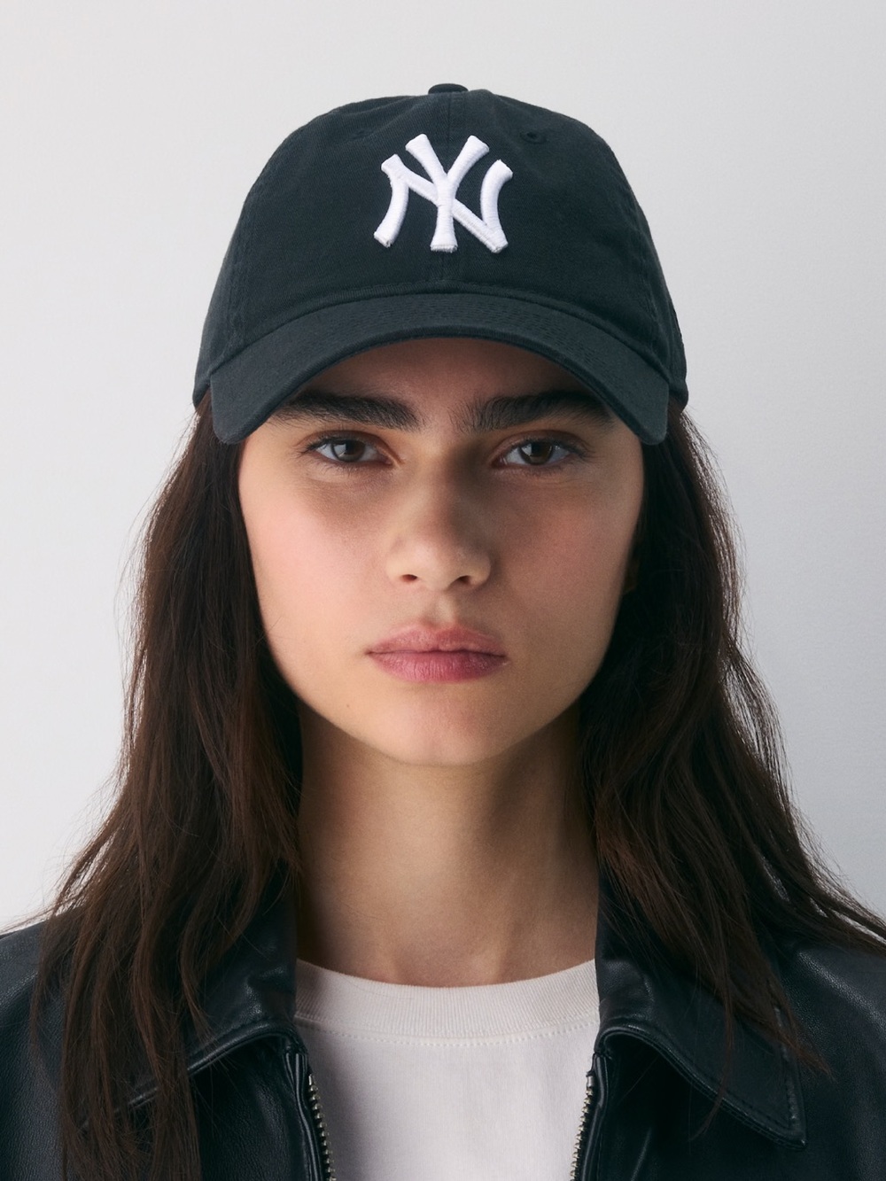 New York Yankees Navy Logo Women’s Adjustable Baseball Cap